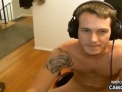 Lad Gamer Wanking In Live